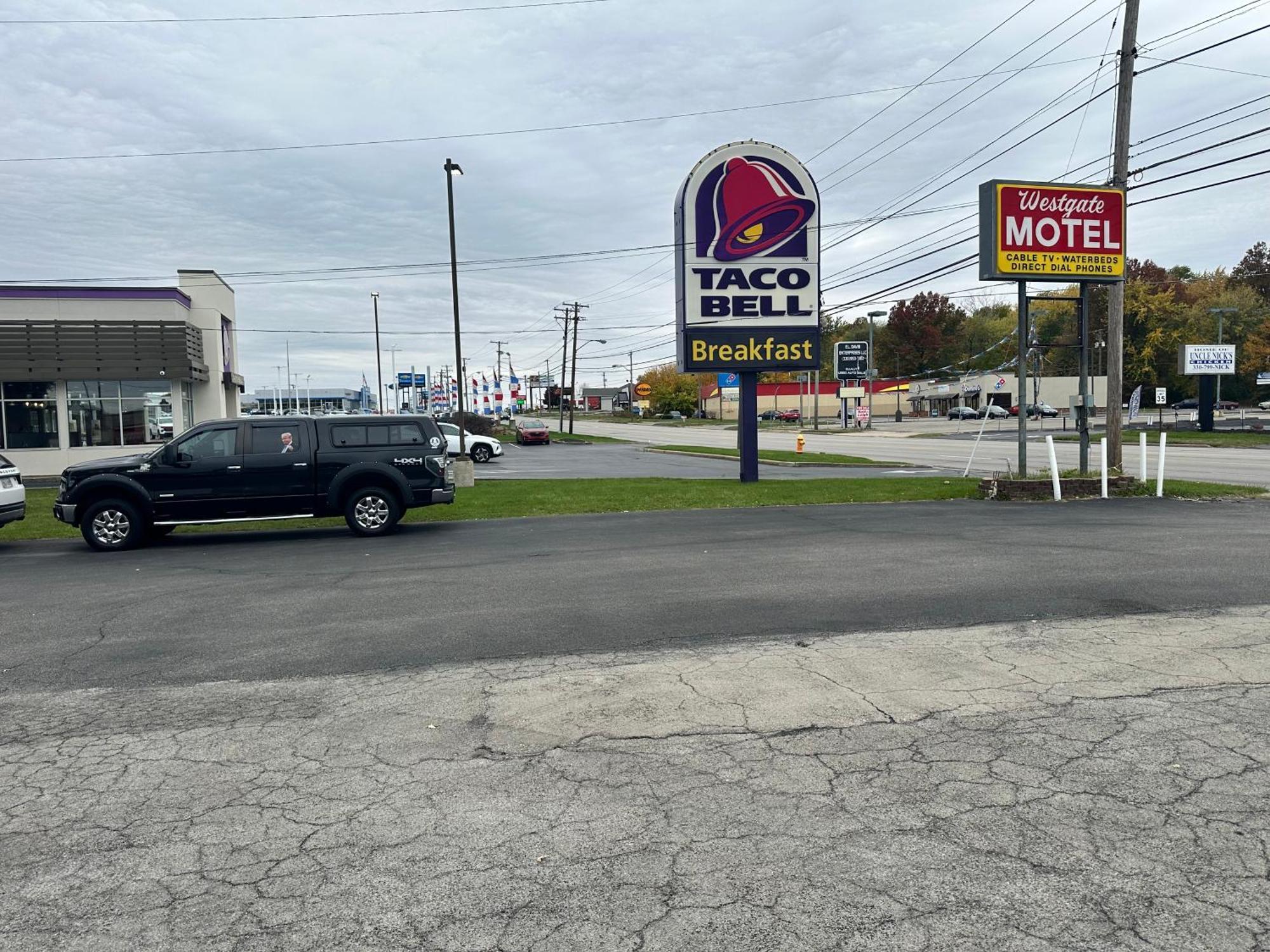 Westgate Manor Motel Austintown & Youngstown Ohio Экстерьер фото