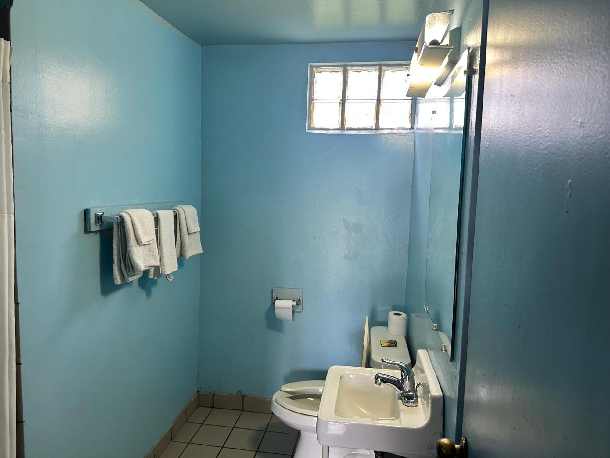Westgate Manor Motel Austintown & Youngstown Ohio Экстерьер фото